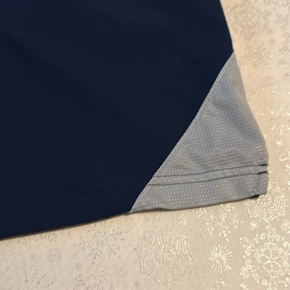 UnderArmor shorts - Picture 2 of 5